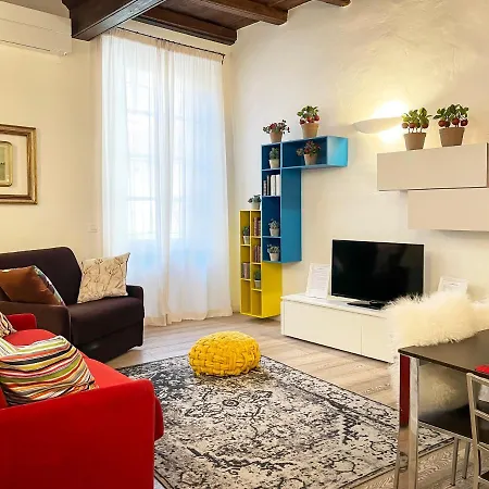 Luxrent Castello Apartmán *
